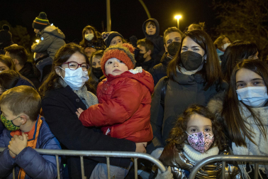 Las calles de Pamplona se llenaron de luz, color y magia en la Cabalgata de los Reyes magos