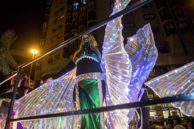 Las calles de Pamplona se llenaron de luz, color y magia en la Cabalgata de los Reyes magos