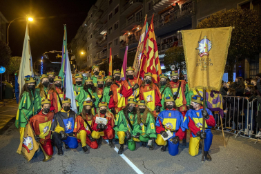 Las calles de Pamplona se llenaron de luz, color y magia en la Cabalgata de los Reyes magos