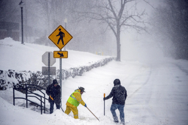 'Nor'easter' cubrió de blanco la costa este de EE UU