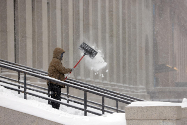 'Nor'easter' cubrió de blanco la costa este de EE UU