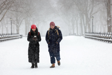 'Nor'easter' cubrió de blanco la costa este de EE UU