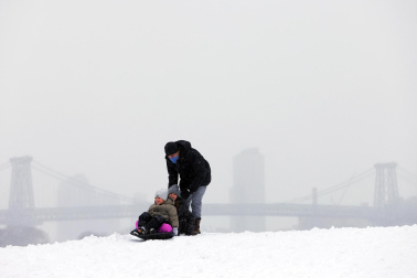 'Nor'easter' cubrió de blanco la costa este de EE UU