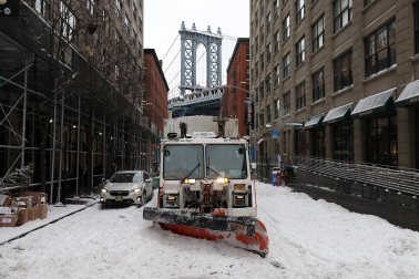 'Nor'easter' cubrió de blanco la costa este de EE UU