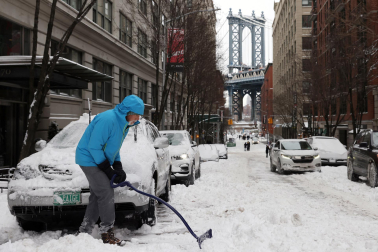 'Nor'easter' cubrió de blanco la costa este de EE UU