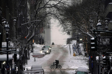 'Nor'easter' cubrió de blanco la costa este de EE UU