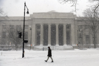 'Nor'easter' cubrió de blanco la costa este de EE UU