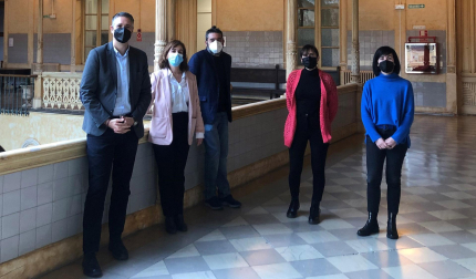I-D: Ignacio Apezteguía, director general de Cultura – Institución Príncipe de Viana; Ana Herrera, jefa de la Sección de Proyectos Audiovisuales; Carlos Fernández, miembro de la Junta Directiva de CLAVNA; Rosa García, presidenta de CLAVNA; Paula Noya, responsable de infraestructuras de NICDO