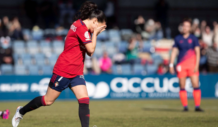 celebración de Miriam Rivas al marcar el cuarto gol de Osasuna ante el Atlético de Madrid, el pasado domingo en Tajonar