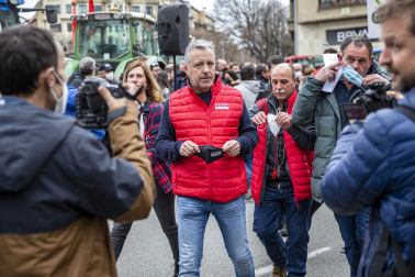 Protesta de los agricultores y ganaderos con sus tractores en Pamplona