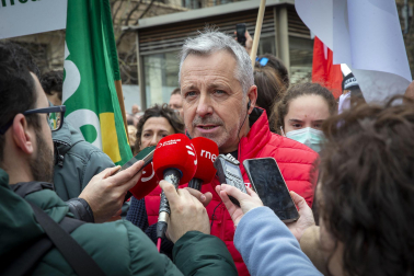 Protesta de los agricultores y ganaderos con sus tractores en Pamplona