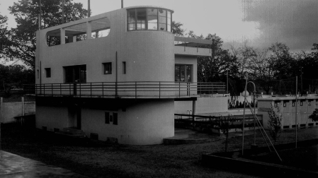 Aspecto exterior del edificio social del club