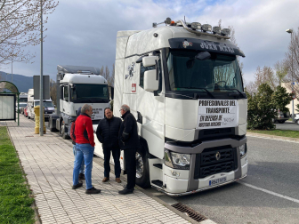 Fotos de la protesta de los camioneros navarros por las calles de Pamplona