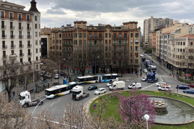 Imagen de la marcha lenta de los transportistas navarros.