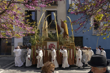 Procesión de Domingo de Ramos en Pamplona, desde la plaza Santa María la Real hasta la Catedral