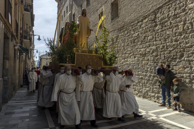 Procesión de Domingo de Ramos en Pamplona, desde la plaza Santa María la Real hasta la Catedral