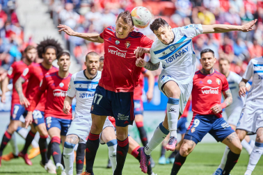 Fotos del partido Osasuna 1-0 Alavés en directo./