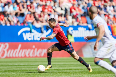Fotos del partido Osasuna 1-0 Alavés en directo./