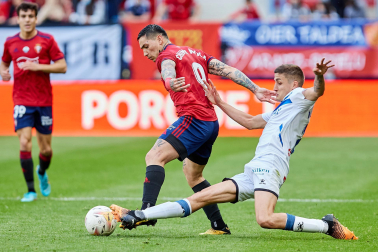 Fotos del partido Osasuna 1-0 Alavés en directo./