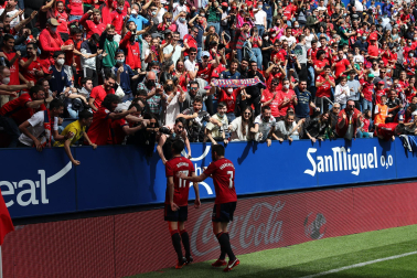 Fotos del partido Osasuna 1-0 Alavés en directo./