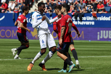 Fotos del partido Osasuna 1-0 Alavés en directo./