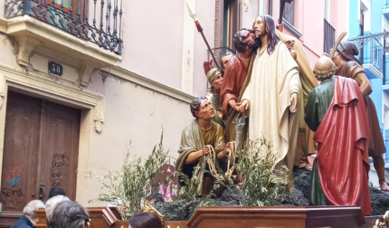 Procesión del Santo Entierro en Pamplona durante la Semana Santa 2022