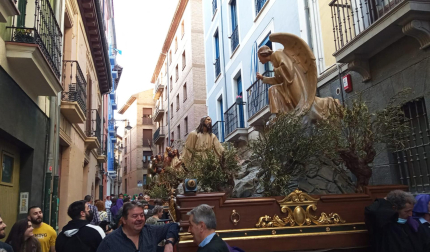 Procesión del Santo Entierro en Pamplona durante la Semana Santa 2022