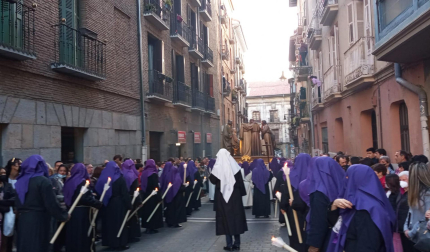Procesión del Santo Entierro de la Semana Santa 2022 en Pamplona