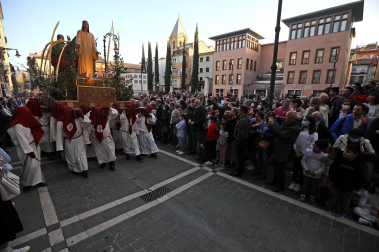 Procesión del Santo Entierro de la Semana Santa 2022 en Pamplona.