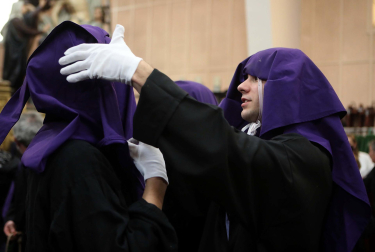 Procesión del Santo Entierro de la Semana Santa 2022 en Pamplona.