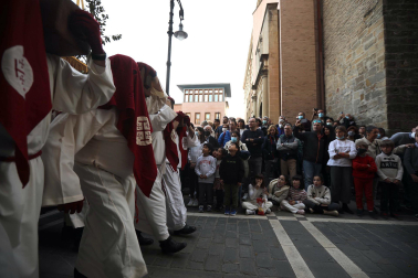 Procesión del Santo Entierro de la Semana Santa 2022 en Pamplona.