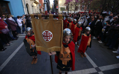 Procesión del Santo Entierro de la Semana Santa 2022 en Pamplona.