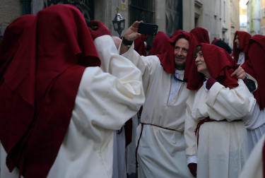 Procesión del Santo Entierro de la Semana Santa 2022 en Pamplona.