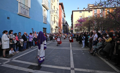 Procesión del Santo Entierro de la Semana Santa 2022 en Pamplona.
