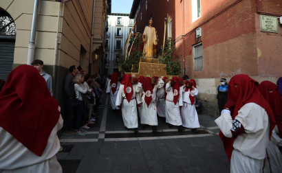 Procesión del Santo Entierro de la Semana Santa 2022 en Pamplona.