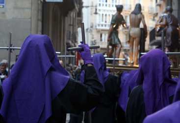 Procesión del Santo Entierro de la Semana Santa 2022 en Pamplona.