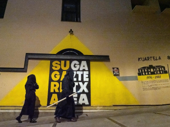 Imágenes de la procesión del Santo Entierro en Estella./