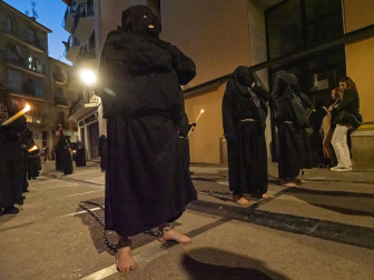 Imágenes de la procesión del Santo Entierro en Estella./