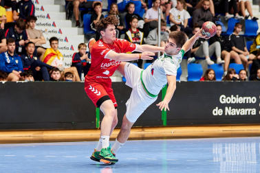 Galería de fotos de las finales del VIII Torneo de Semana Santa de Anaitasuna.