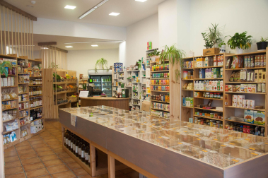 Macadamia, la cafetería y tienda de alimentación ecológica en la calle Monasterio de Aberin de Pamplona