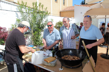 Fotos del concurso de guisos de la Asociación de Jubilados La Ribera de Tudela.