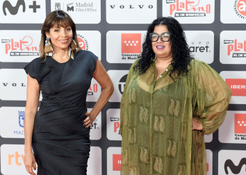 Blanco y negro, lentejuejas y mucho glamour en la alfombra roja de los Premios Platino