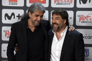 Blanco y negro, lentejuejas y mucho glamour en la alfombra roja de los Premios Platino