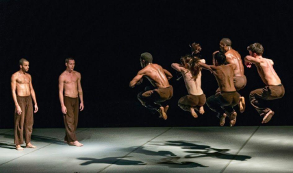 Versión de "La consagración de la primavera" a cargó de la compañía de danza Faizal Zeghoudi. Abril de 2014