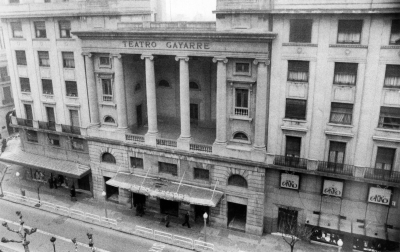 Fachada del Teatro Gayarre en 1996