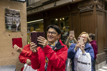 Numeroso público arropó a Eguzki Txaranga y Jarauta69 en su transitar por las calles del centro de Pamplona
