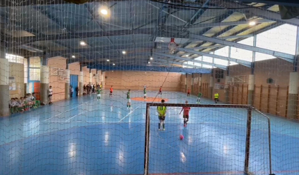 Tal y como había anunciado su entrenador, el joven Adrián Alonso Martínez, el equipo cadete de fútbol sala de la Agrupación Deportiva San Juan se ha dejado marcar un gol para reparar la injusticia del partido anterior frente al tudelano Ribera de Navarra.