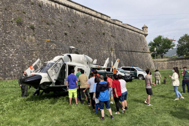 Exhibición de medios de rescate de la Guardia Civil