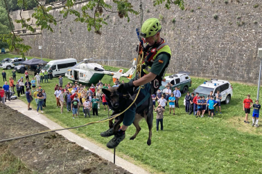 Exhibición de medios de rescate de la Guardia Civil