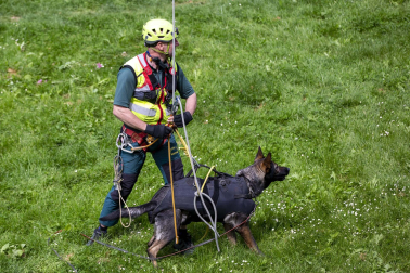 Exhibición de medios de rescate de la Guardia Civil